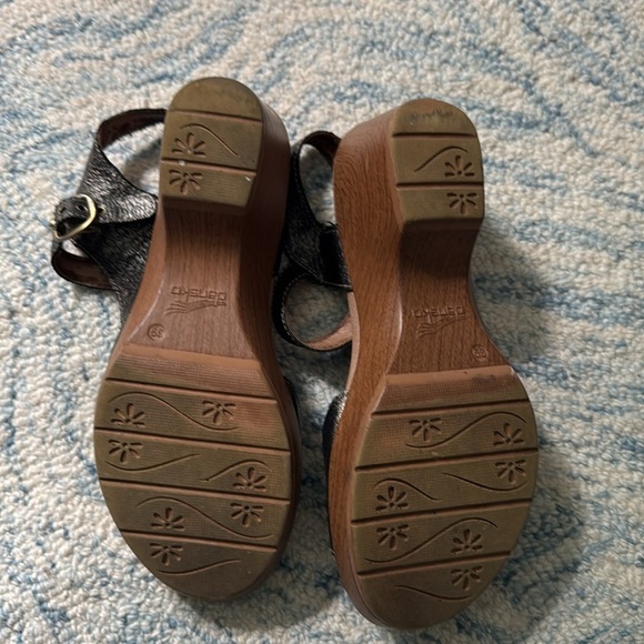 Dansko metallic, black ankle strap, buckle sandals 39 - Picture 5 of 6